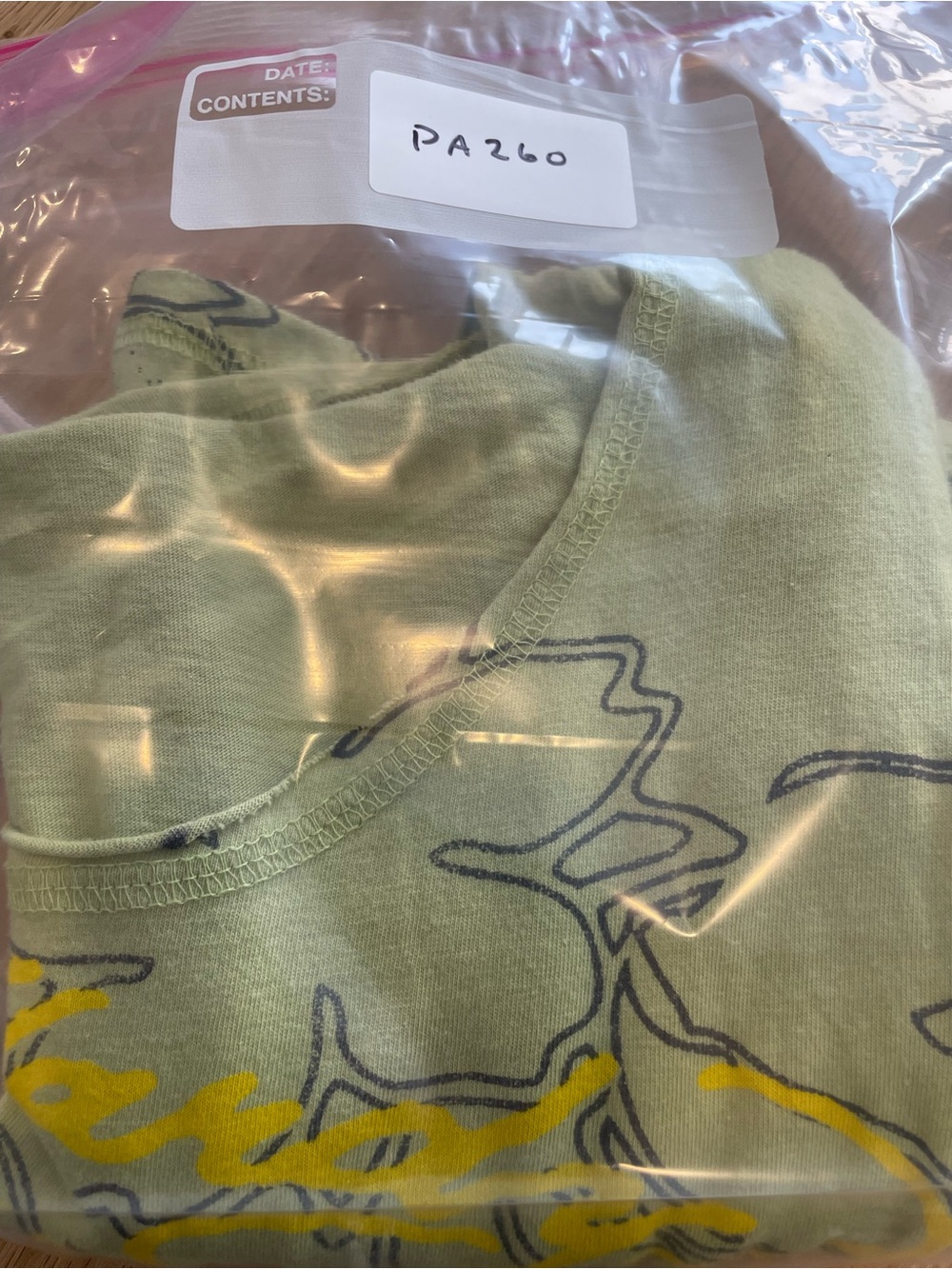 Ed Hardy Y2K Olive Green Long Sleeve Graphic Tee with Multicolor Swallow - Picture 10 of 10